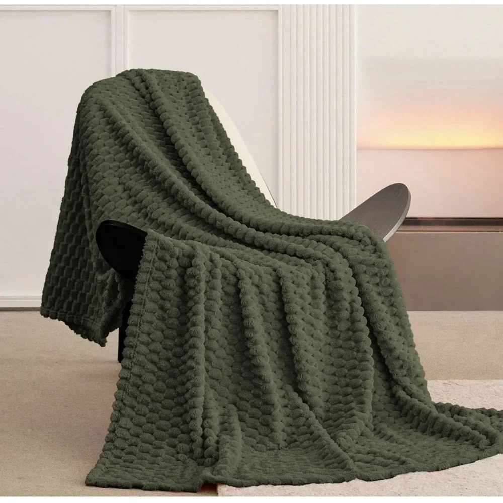 Korbliss Green Twin 50 x 70 Fleece Throw Blanket  3d Jacquard Soft Cozy New